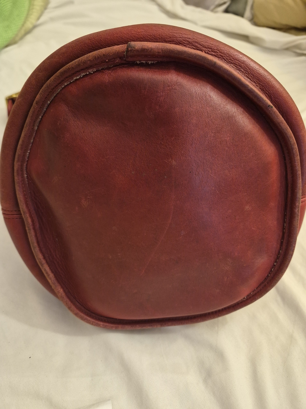 Coach Vintage Duffle Sac (Style 9085) Red Glove-tanned Leather Bucket Bag - Picture 2 of 5